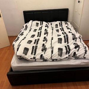 Private Room Near City Centre